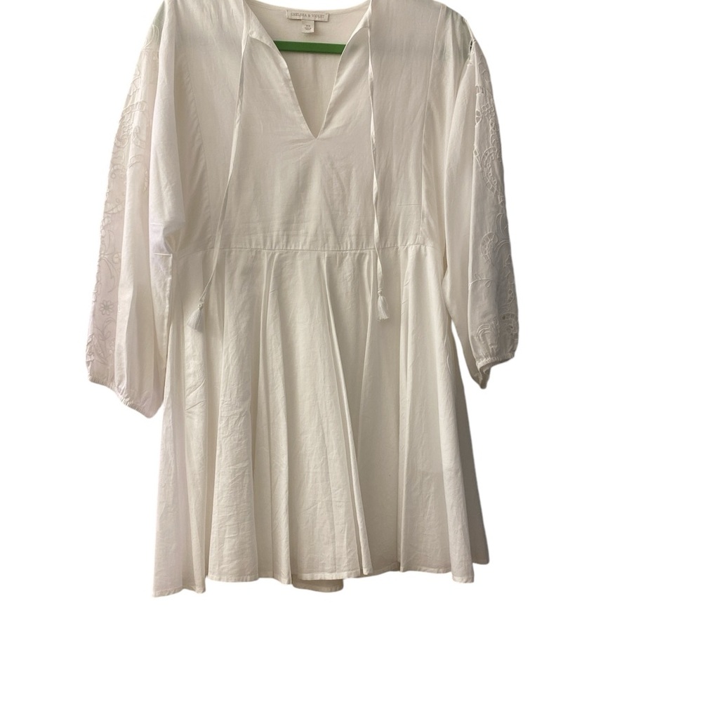 Chelsea & Violet White Ladies Dress
